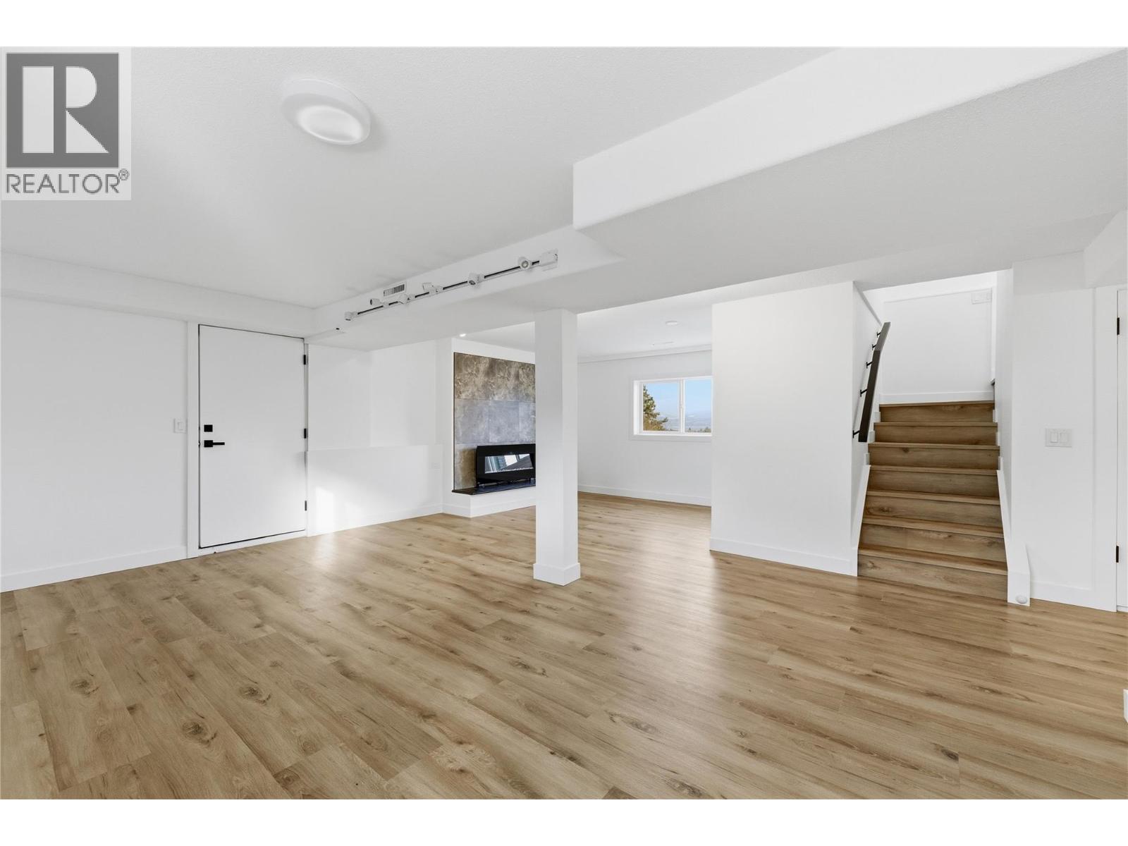 3906 Harding Road, West Kelowna