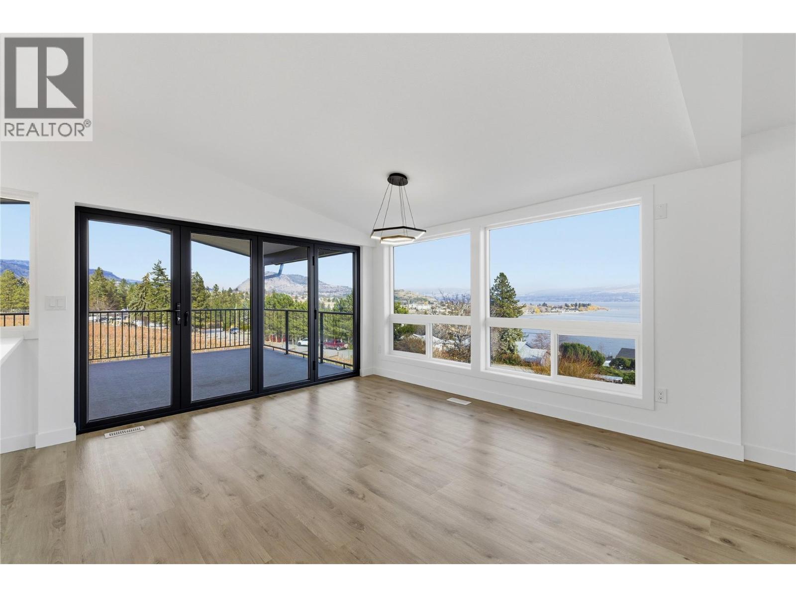 3906 Harding Road, West Kelowna