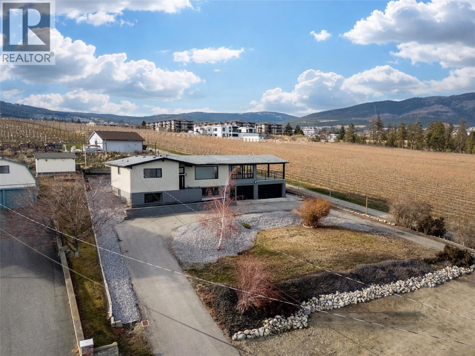 3906 Harding Road, West Kelowna