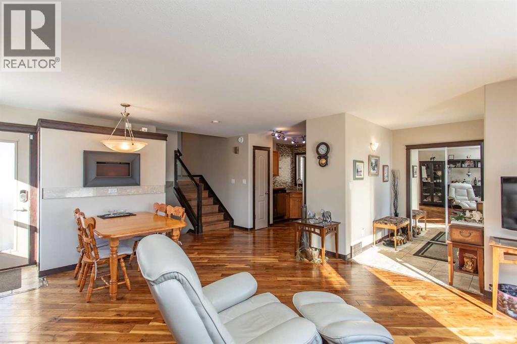 150 Robinson Avenue, Penhold