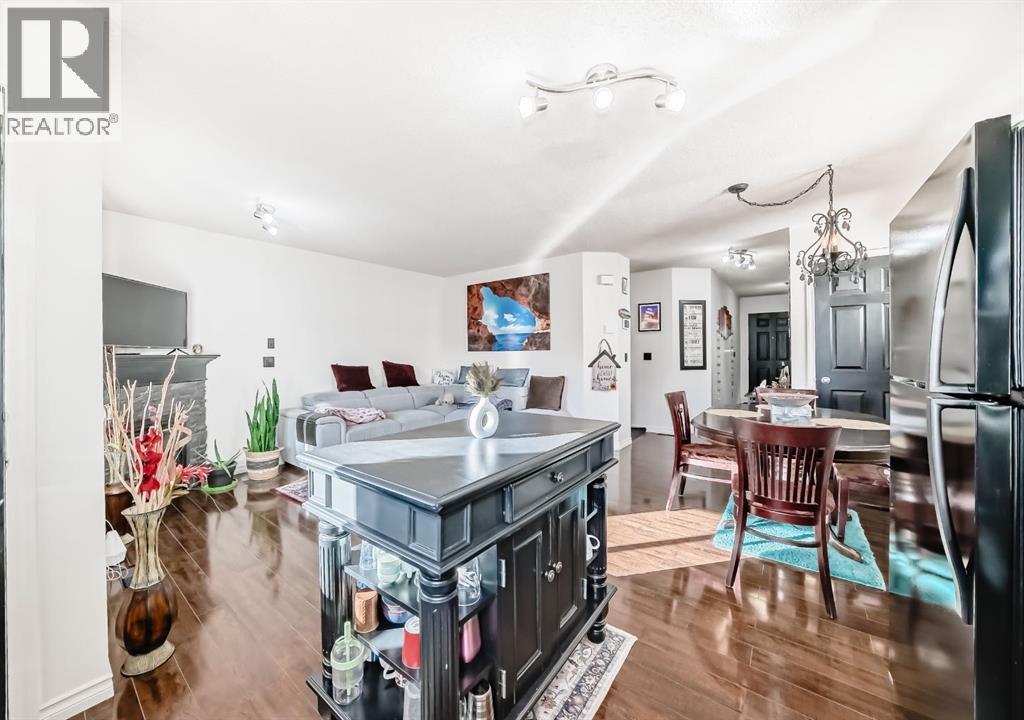 Single Family House for Sale in  Royal Oak Gardens NW Royal Oak Calgary 