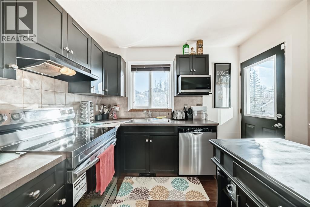 Single Family House for Sale in  Royal Oak Gardens NW Royal Oak Calgary 