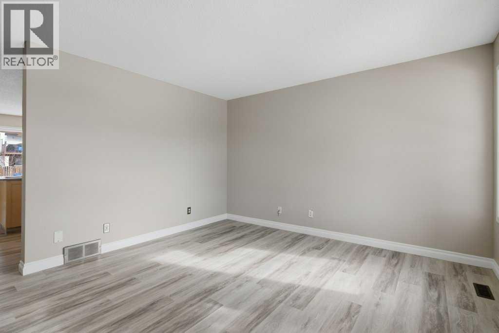 Single Family House for Sale in  Covepark Square NE Coventry Hills Calgary 