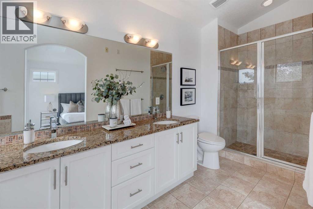 Single Family House for Sale in   Avenue NW West Hillhurst Calgary 