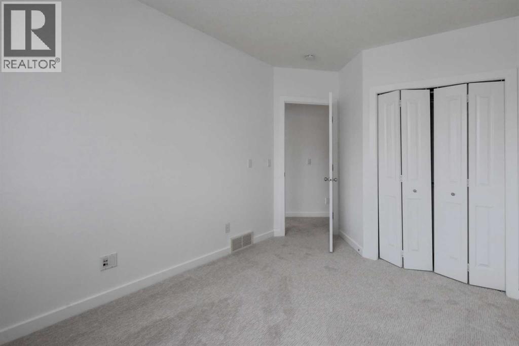 Single Family House for Sale in   Avenue NW West Hillhurst Calgary 