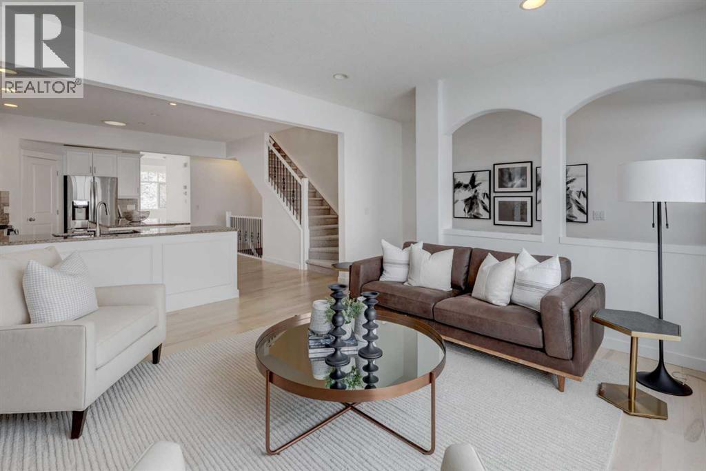 Single Family House for Sale in   Avenue NW West Hillhurst Calgary 