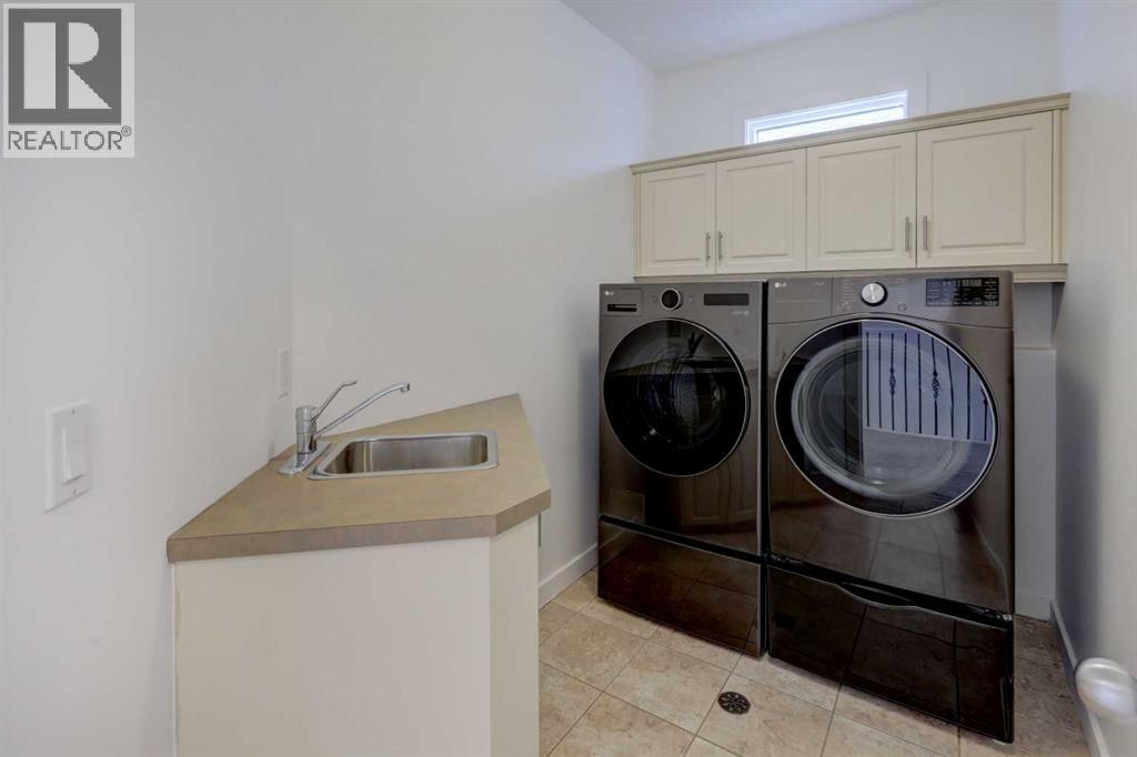 Single Family House for Sale in   Avenue NW West Hillhurst Calgary 