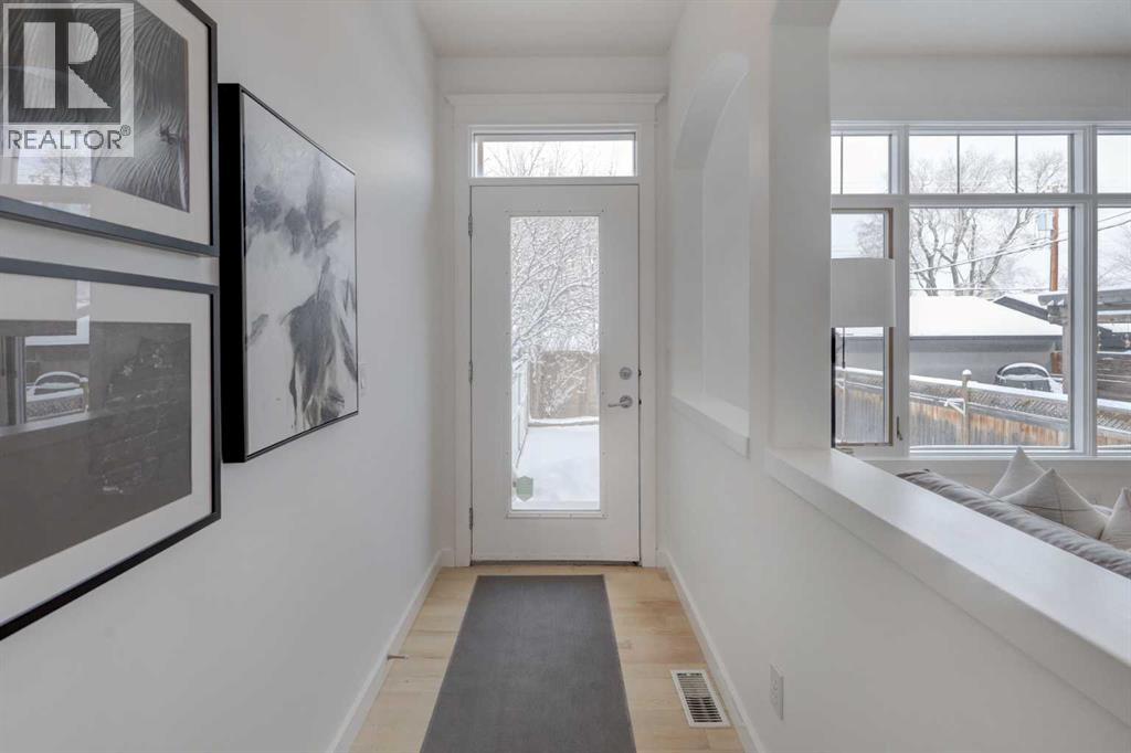 Single Family House for Sale in   Avenue NW West Hillhurst Calgary 