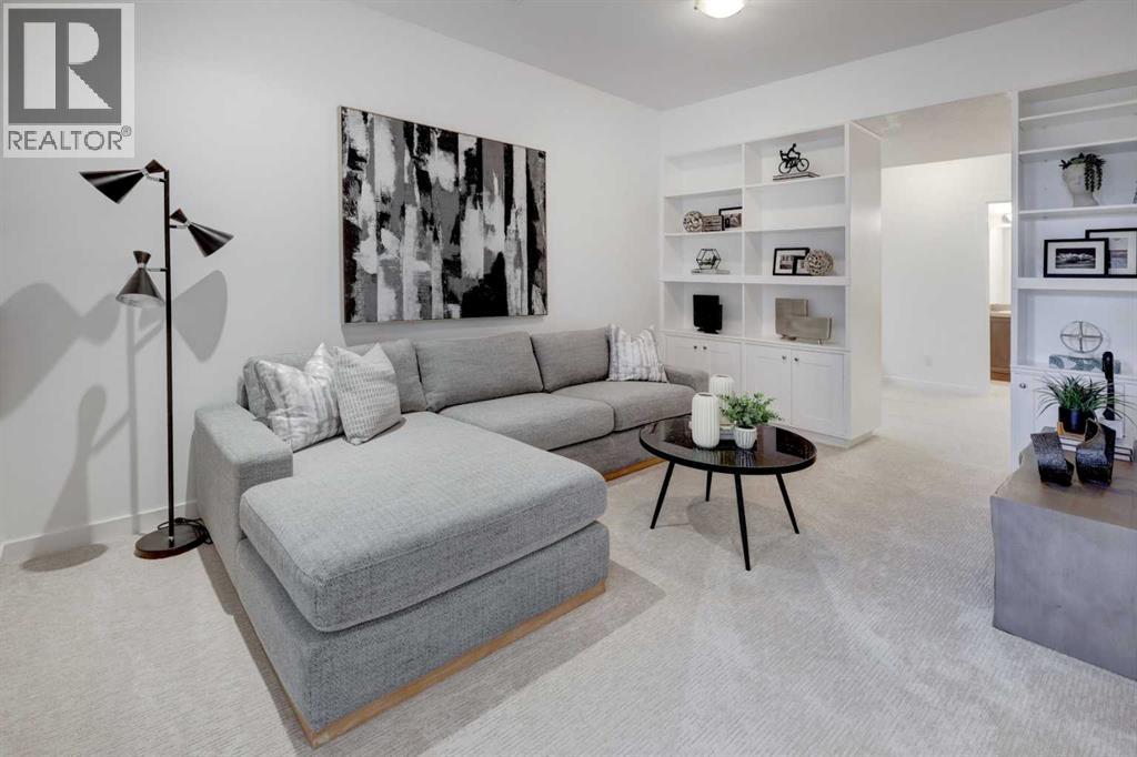 Single Family House for Sale in   Avenue NW West Hillhurst Calgary 