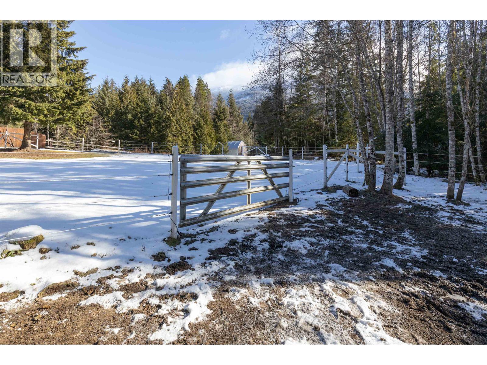 5515 KLEANZA Drive, Terrace