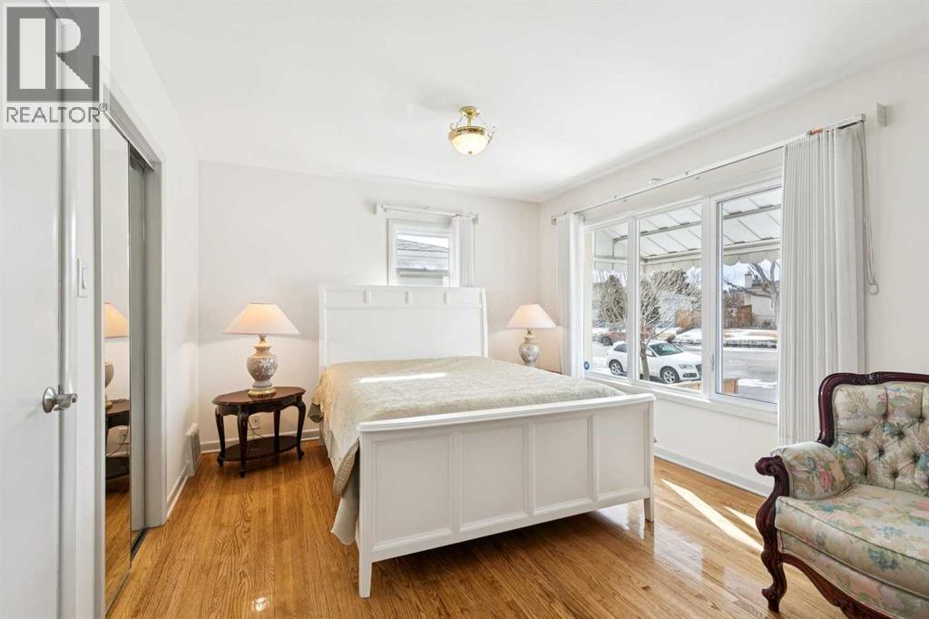 Single Family House Bungalow for Sale in  Richland Road NE Renfrew Calgary 