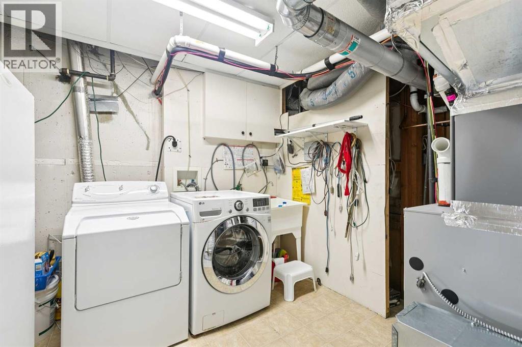 Single Family House Bungalow for Sale in  Richland Road NE Renfrew Calgary 