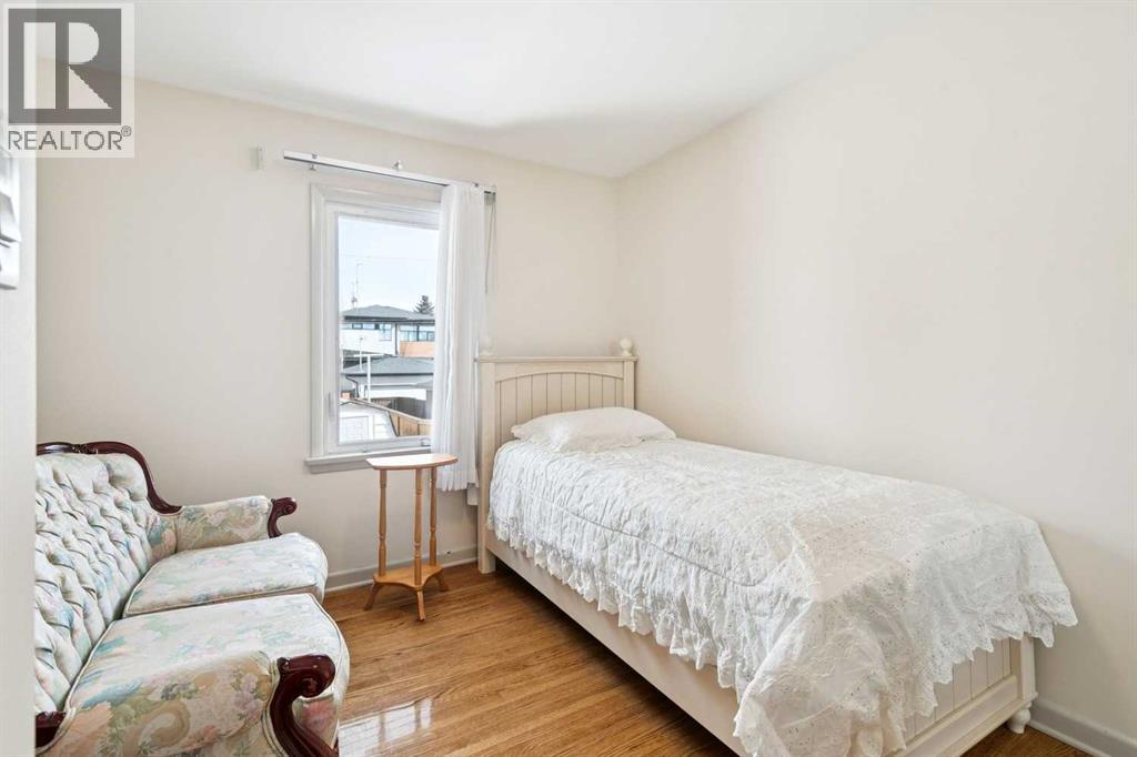 Single Family House Bungalow for Sale in  Richland Road NE Renfrew Calgary 