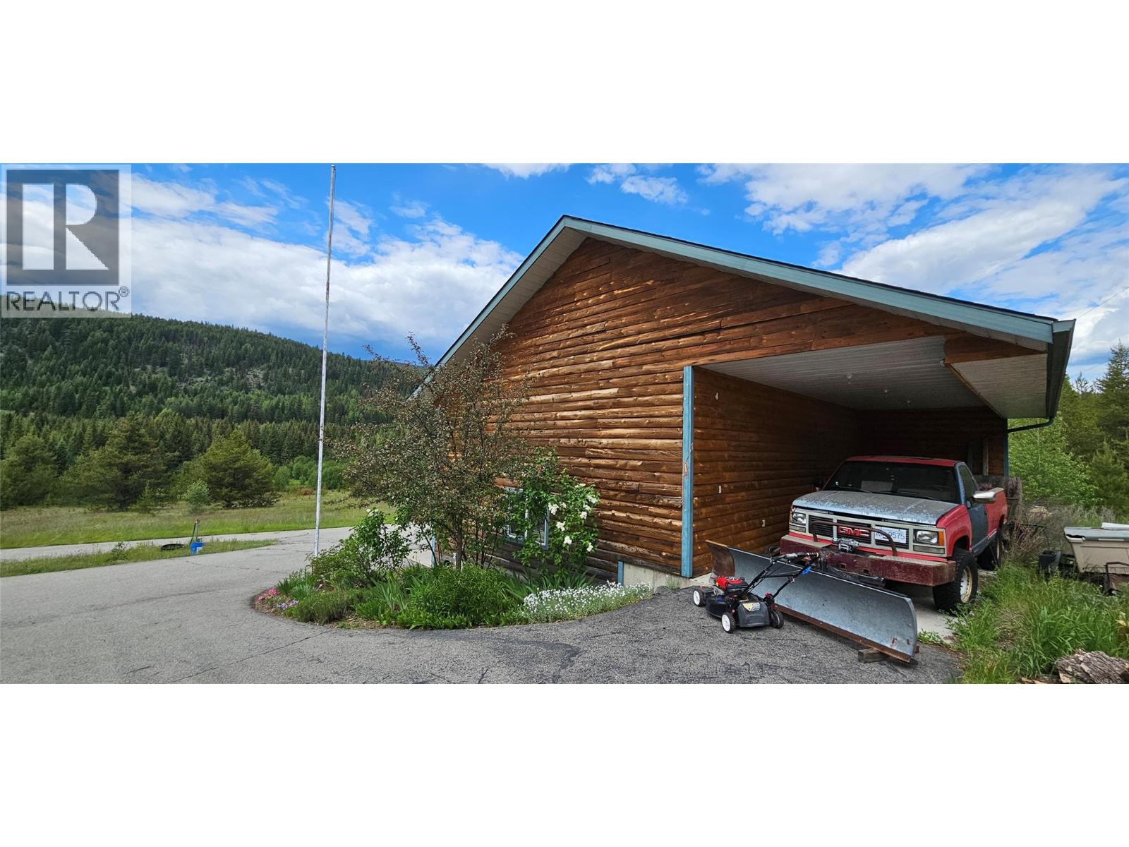 12165 Highway 3, Greenwood