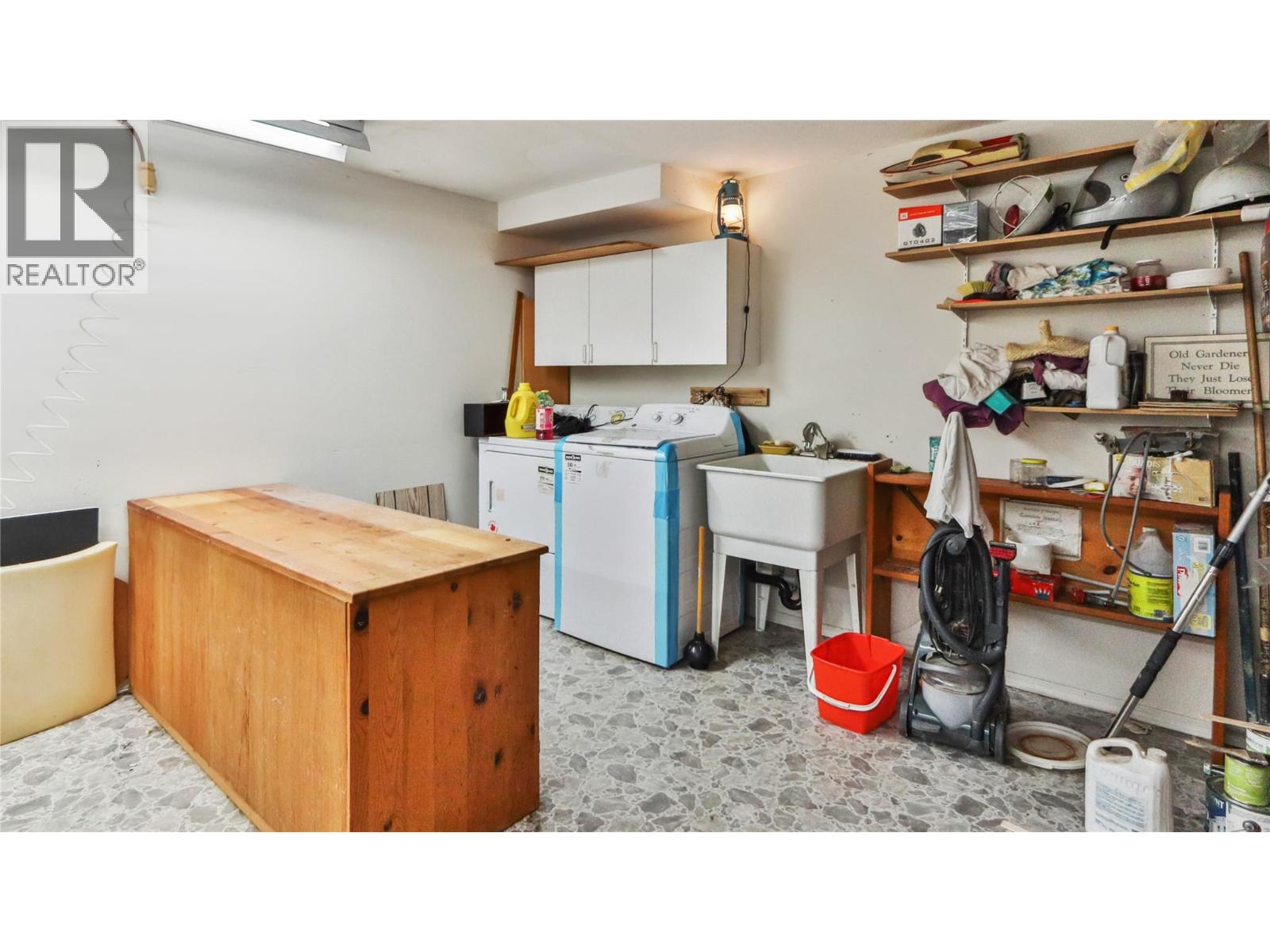 12165 Highway 3, Greenwood