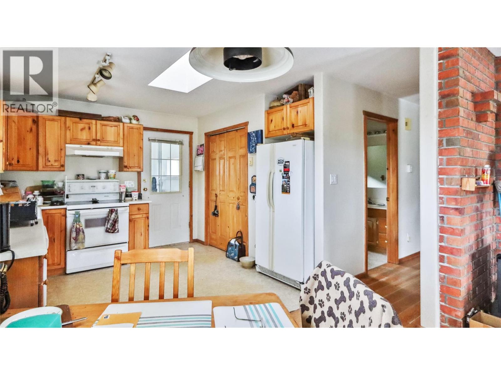 12165 Highway 3, Greenwood