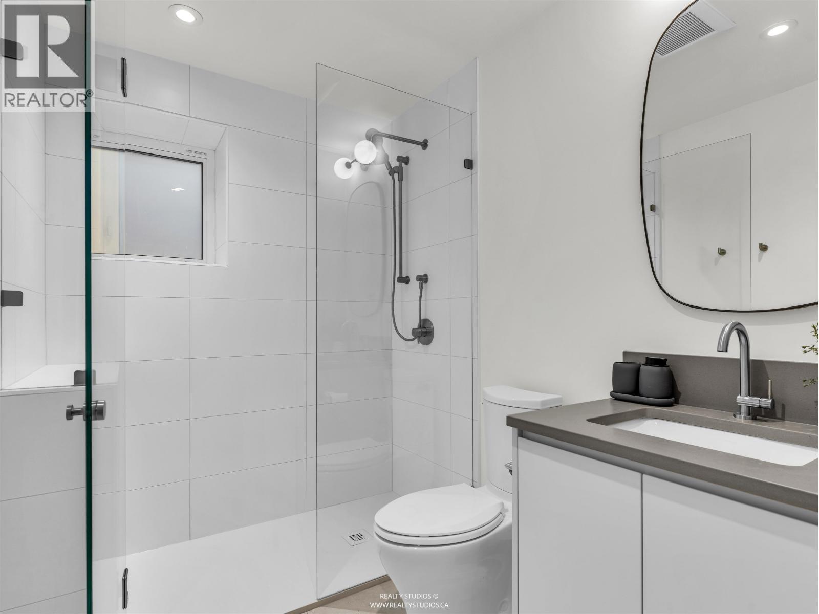 108 W 18TH AVENUE, Vancouver