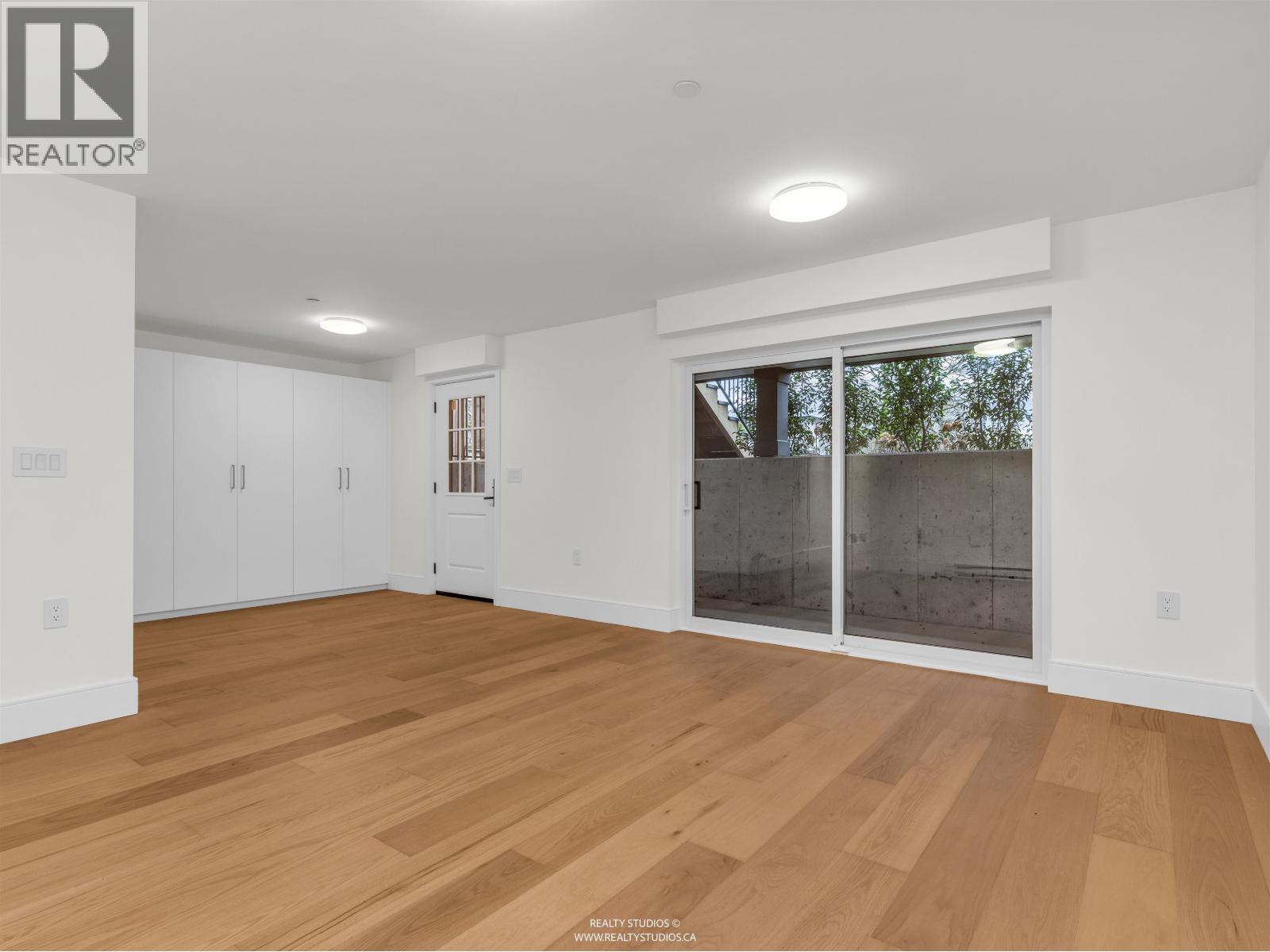 108 W 18TH AVENUE, Vancouver