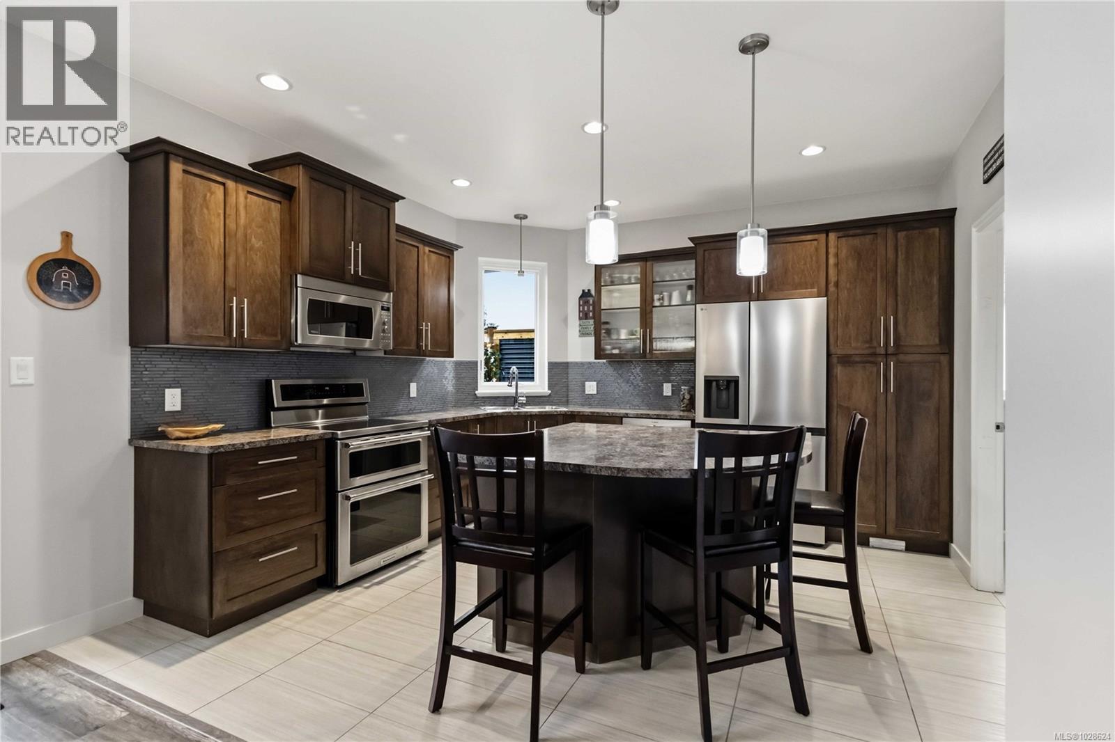 6403 Riverstone Dr, Sooke