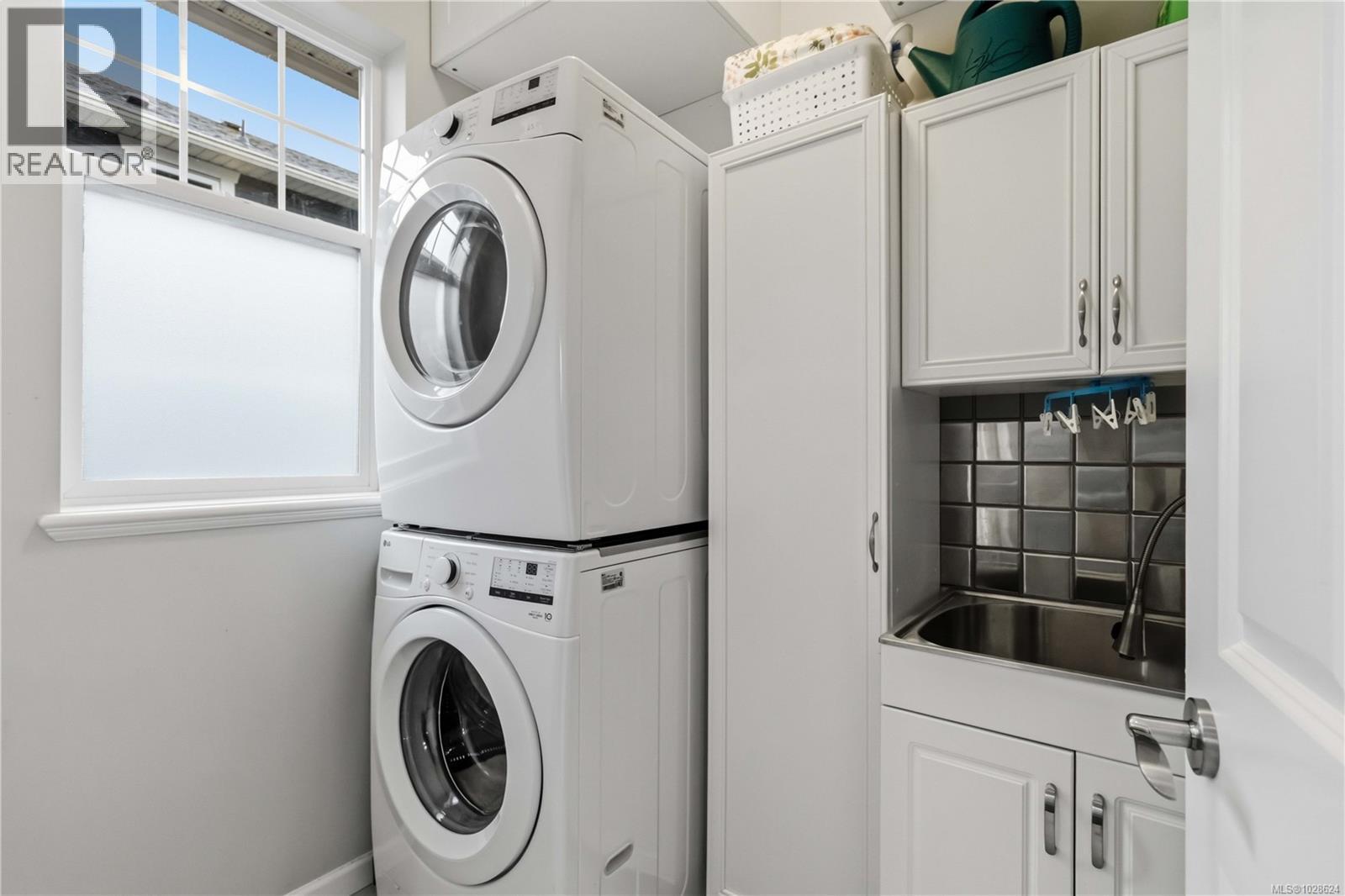 6403 Riverstone Dr, Sooke