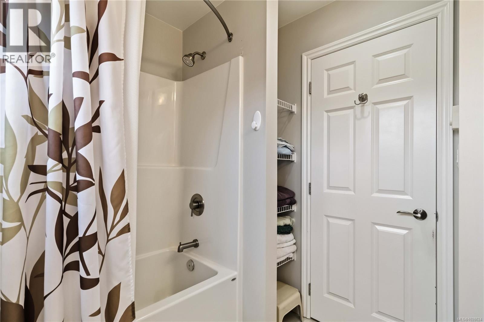 6403 Riverstone Dr, Sooke