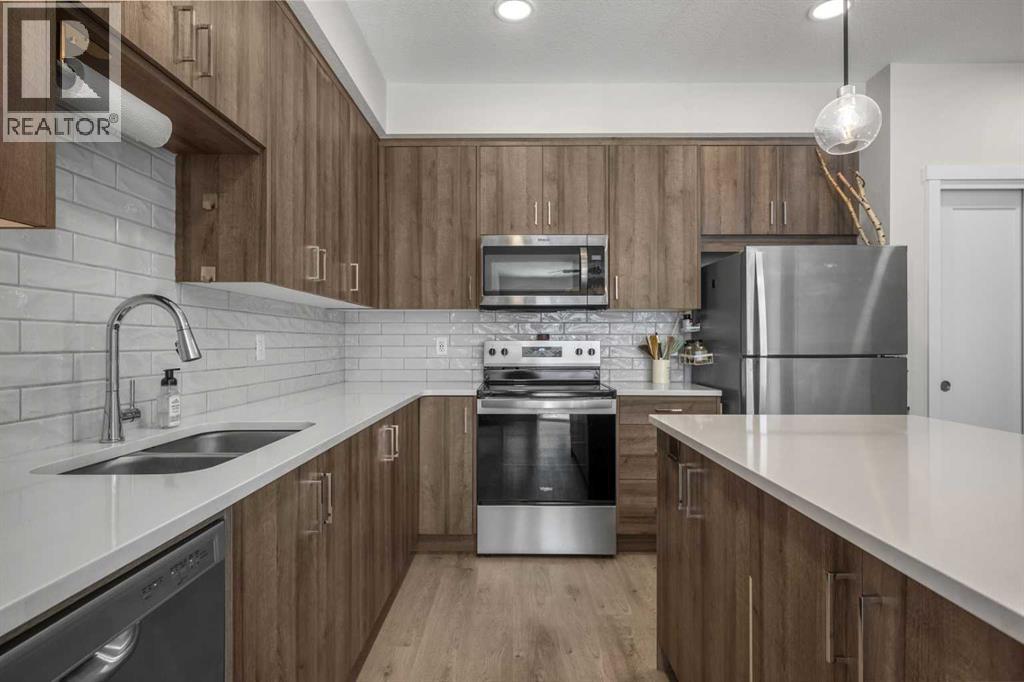 Single Family House for Sale in   Shawnee Square SW Shawnee Slopes Calgary 