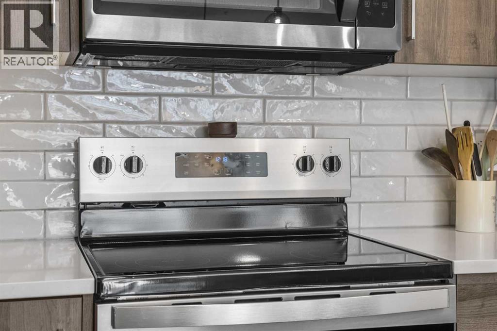 Single Family House for Sale in   Shawnee Square SW Shawnee Slopes Calgary 