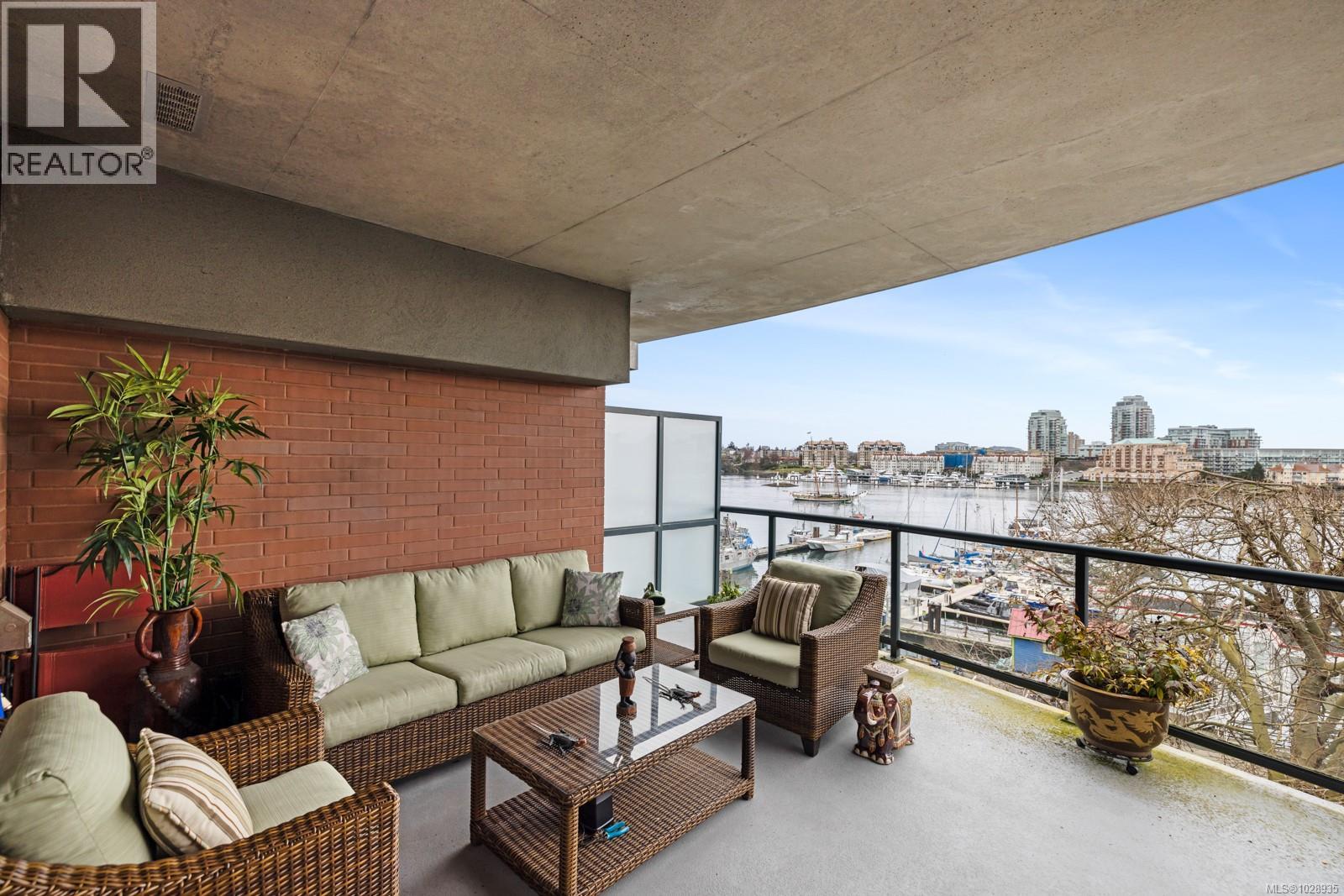 517 21 Dallas Rd, Victoria