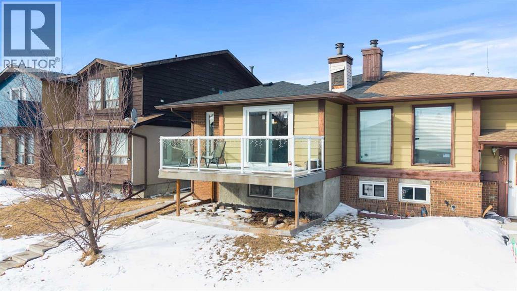 Single Family House Bi-level for Sale in  Templeson Crescent NE Temple Calgary 