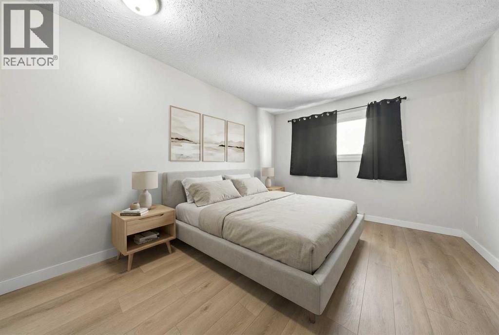 Single Family House Bi-level for Sale in  Templeson Crescent NE Temple Calgary 