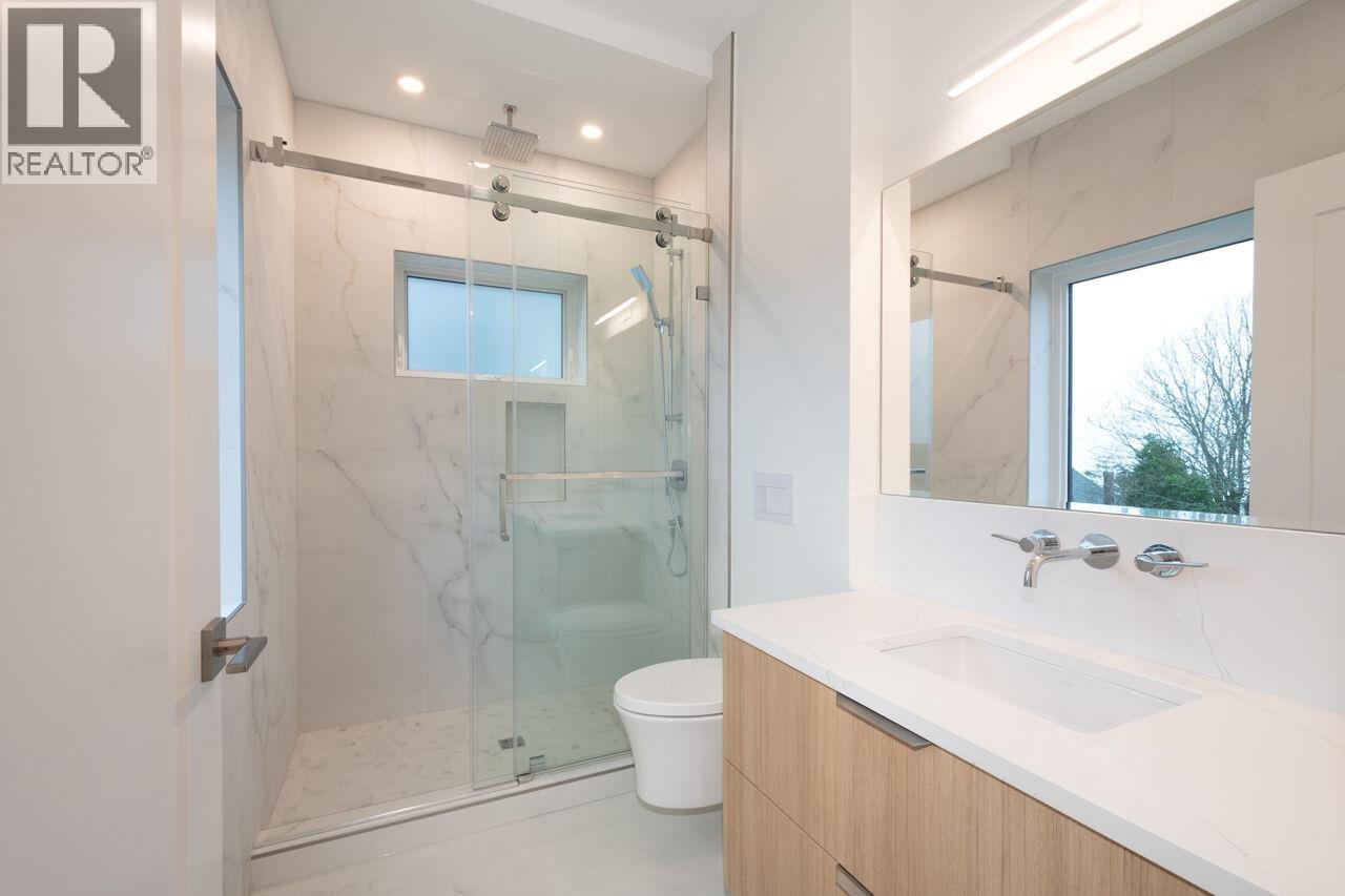 4426 W 4TH AVENUE, Vancouver