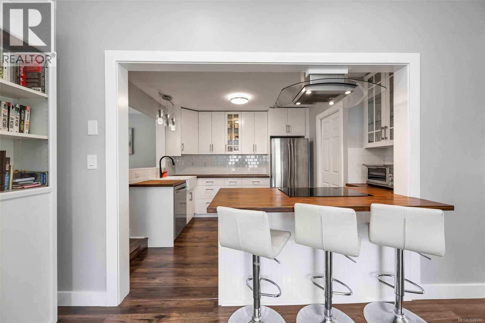 3535 Richmond Rd, Saanich