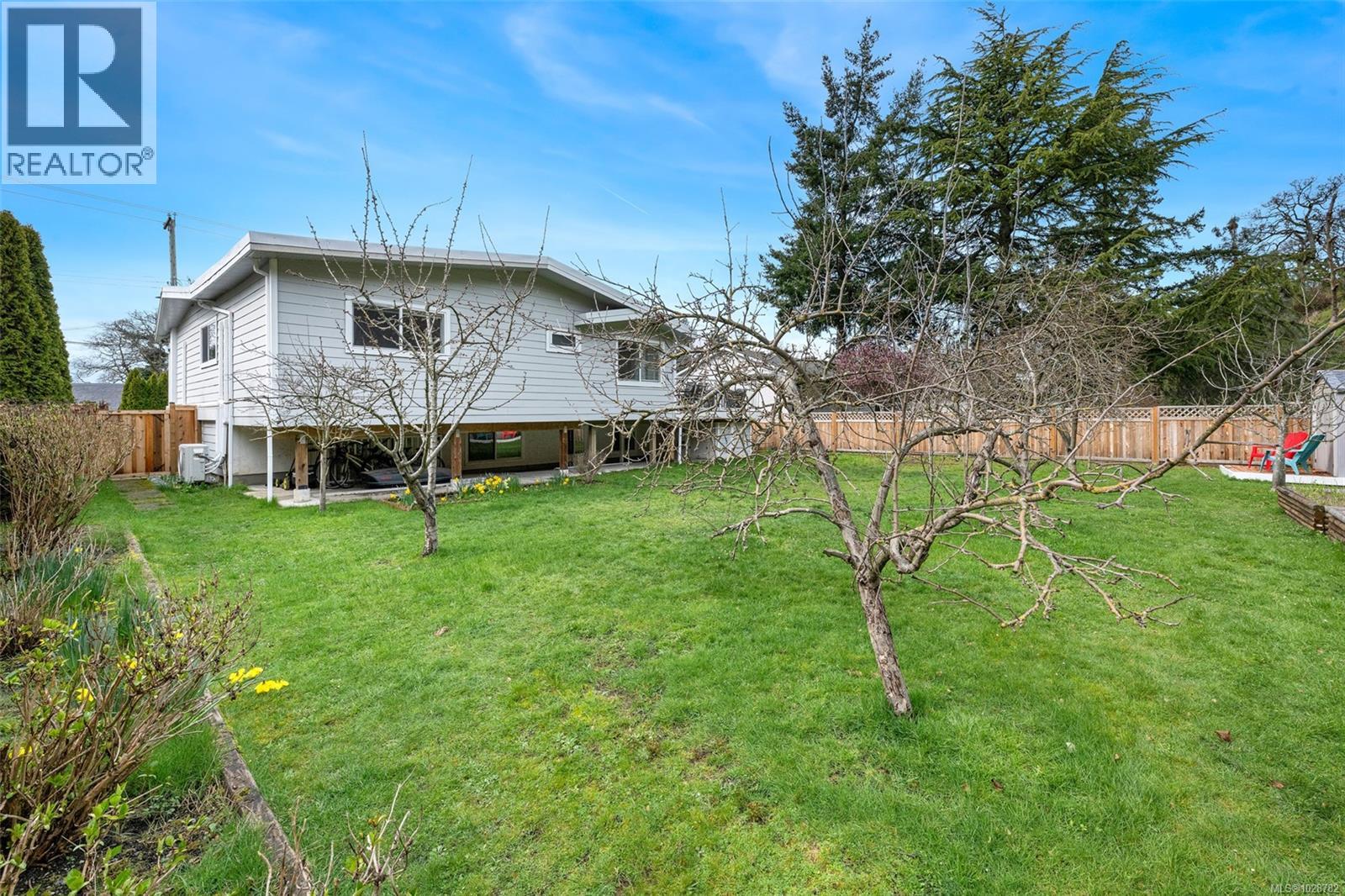 3535 Richmond Rd, Saanich