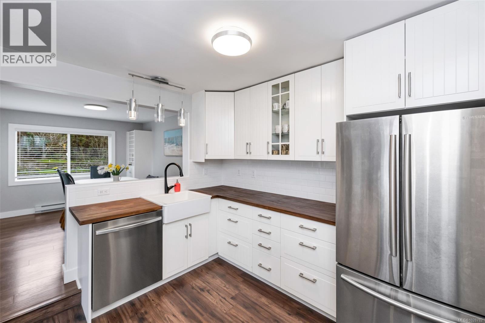 3535 Richmond Rd, Saanich