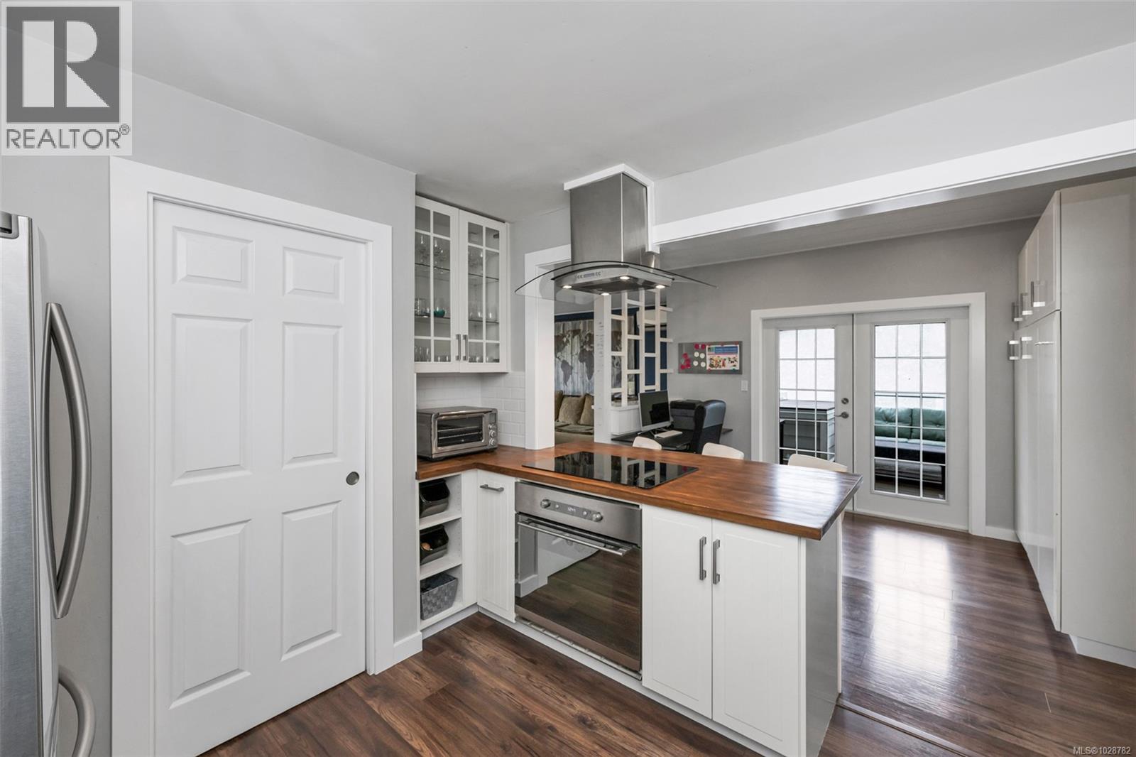 3535 Richmond Rd, Saanich