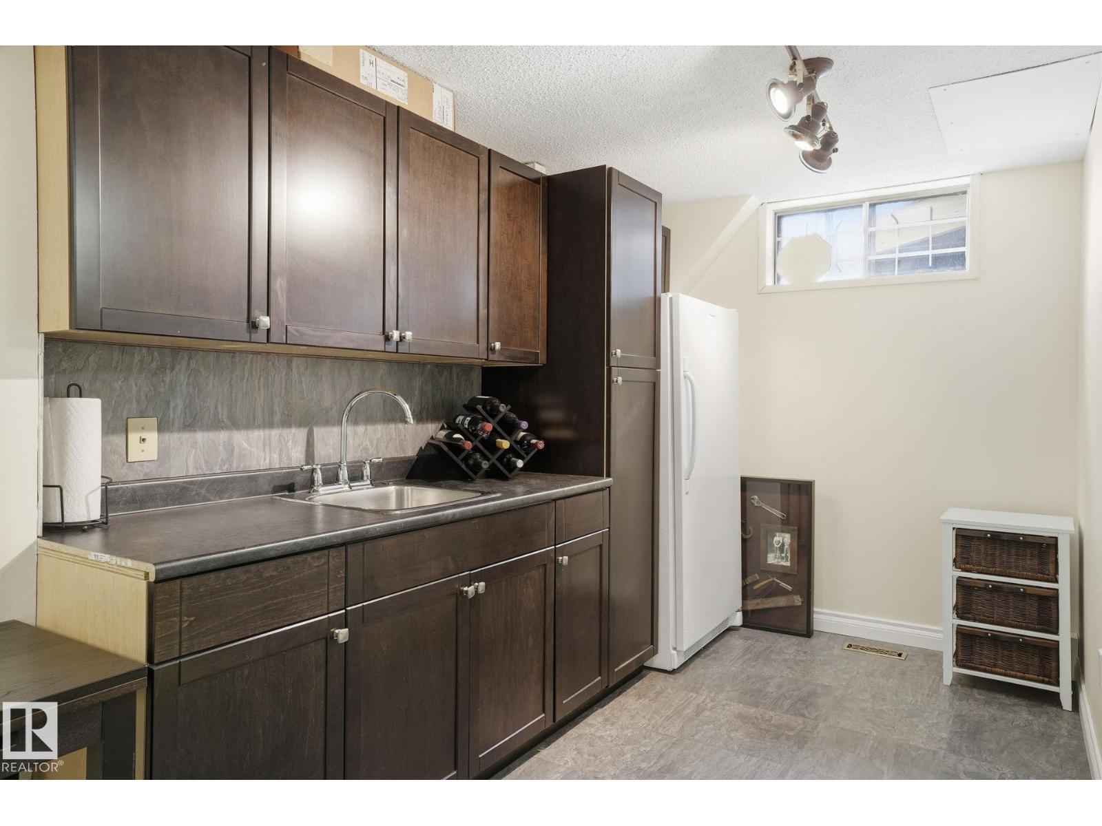 1551 ELLERSLIE RD SW, Edmonton