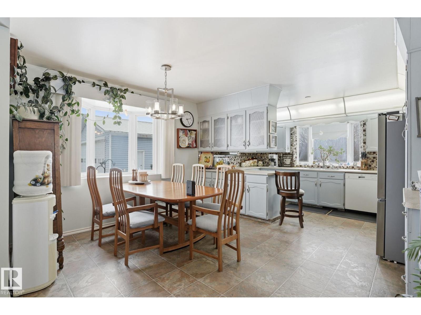 1551 ELLERSLIE RD SW, Edmonton