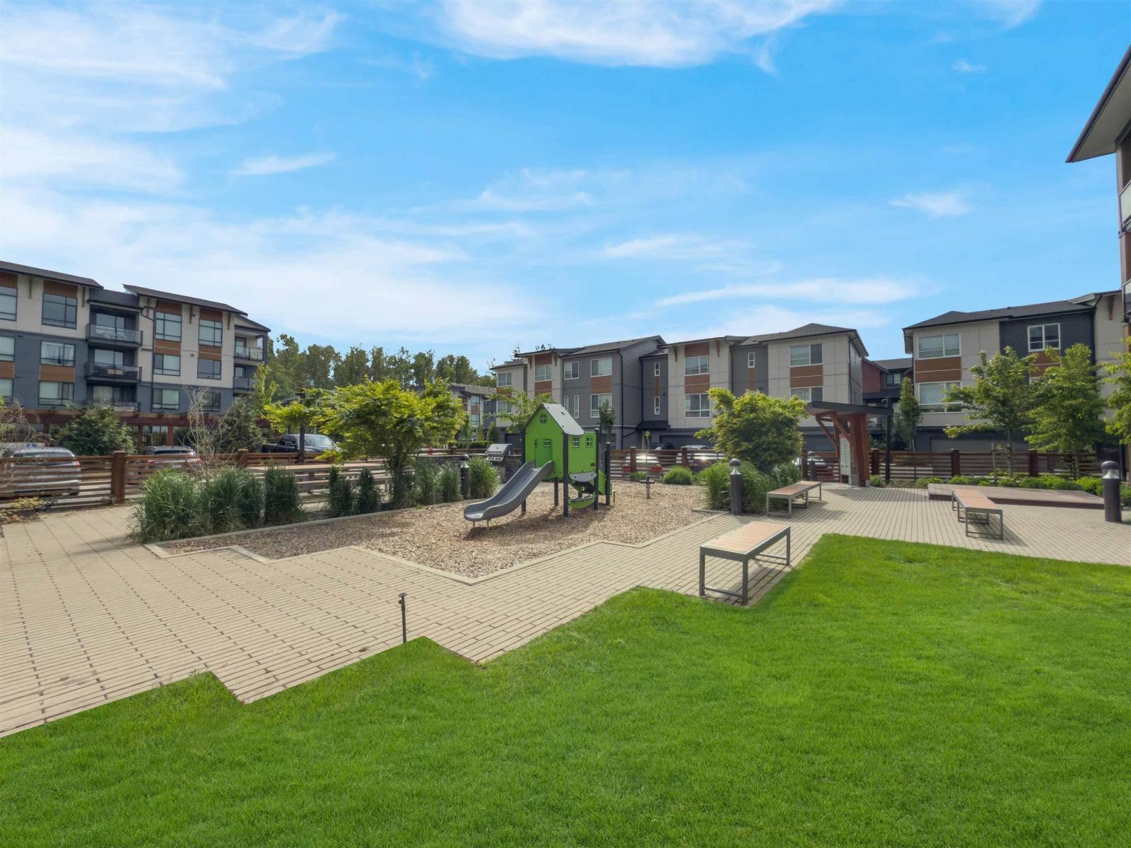 209 19935 75A AVENUE, Langley