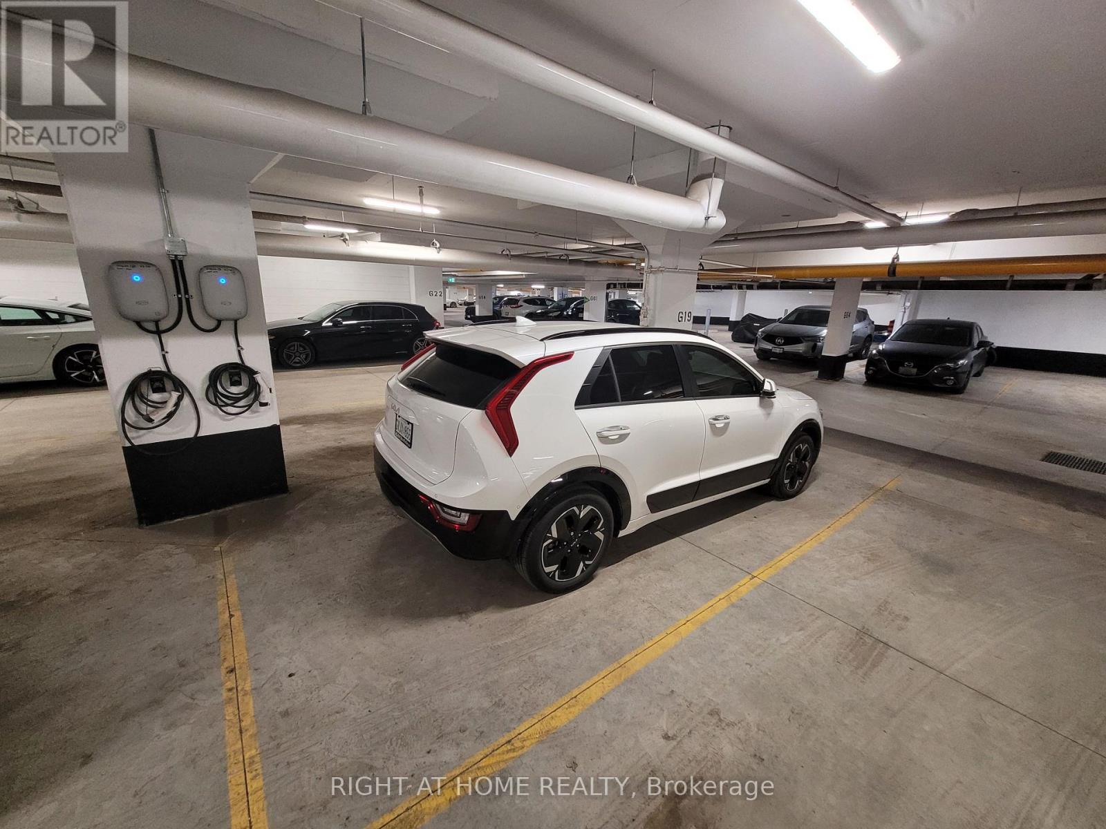 1414 - 15 DAVID EYER ROAD