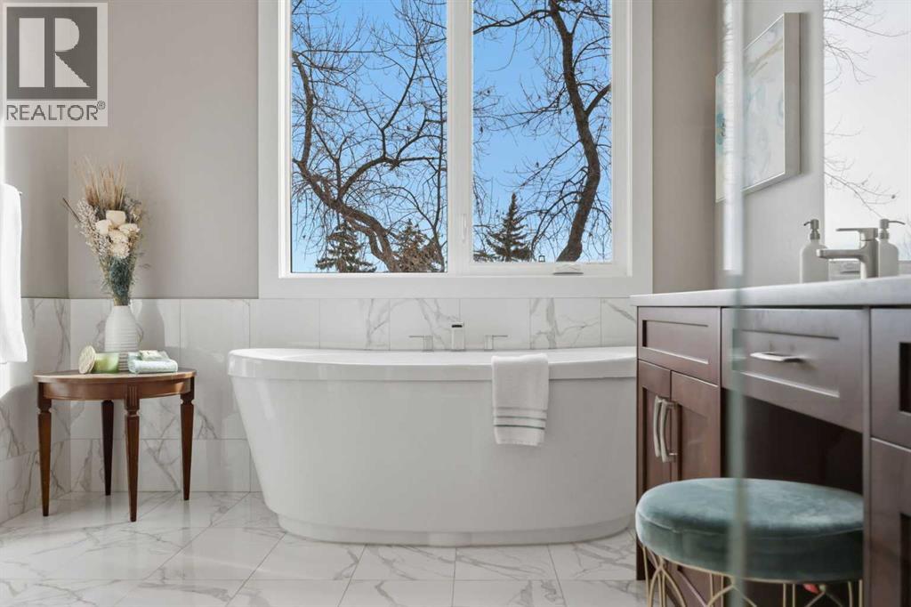 Single Family House for Sale in   Street NE Winston Heights/Mountview Calgary 