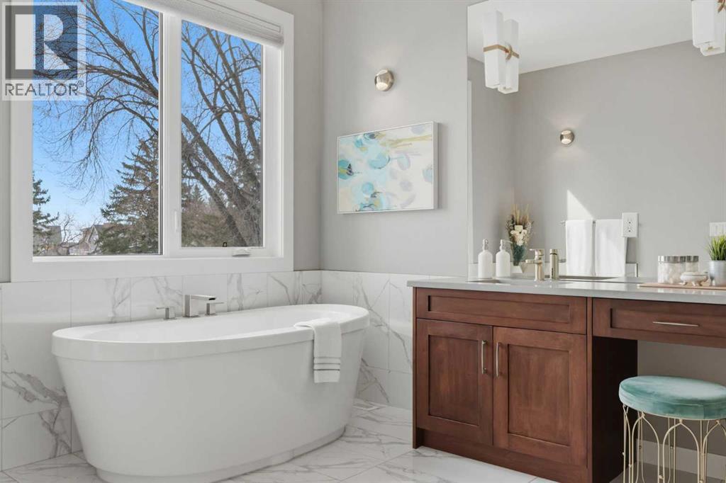 Single Family House for Sale in   Street NE Winston Heights/Mountview Calgary 