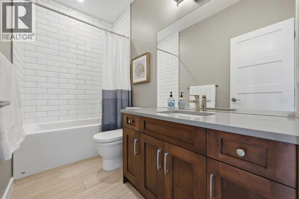 Single Family House for Sale in   Street NE Winston Heights/Mountview Calgary 