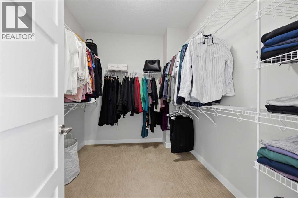 Single Family House for Sale in   Street NE Winston Heights/Mountview Calgary 