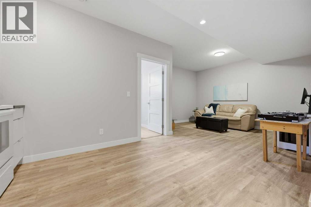 Single Family House for Sale in   Street NE Winston Heights/Mountview Calgary 