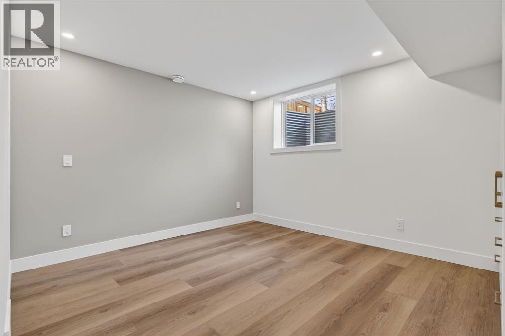 Single Family House Bungalow for Sale in  Mapleglen Crescent SE Maple Ridge Calgary 