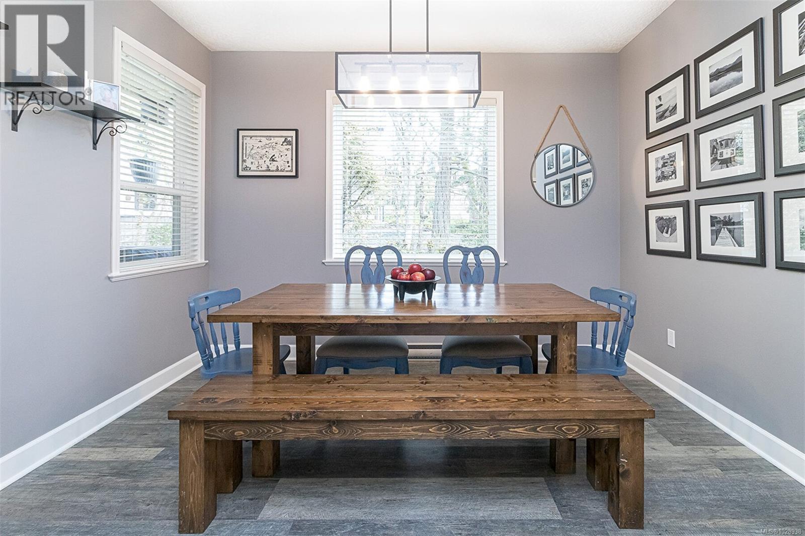 4 15 Helmcken Rd, View Royal