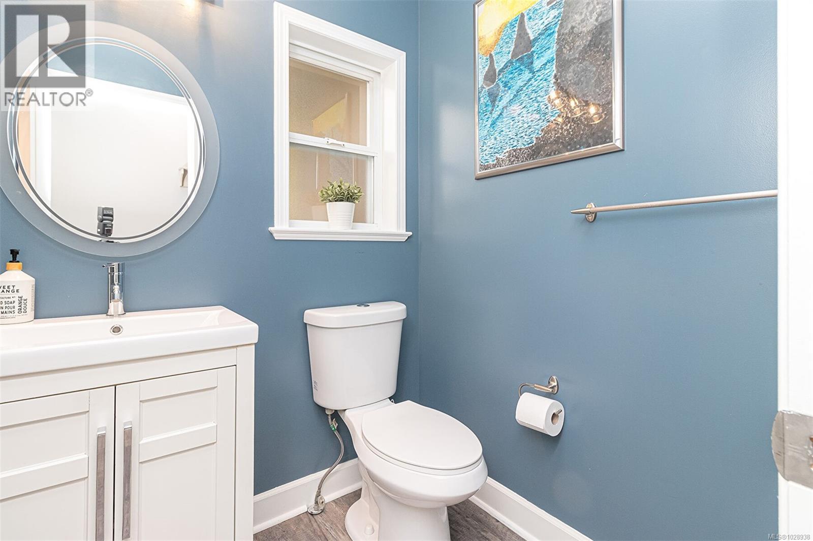 4 15 Helmcken Rd, View Royal