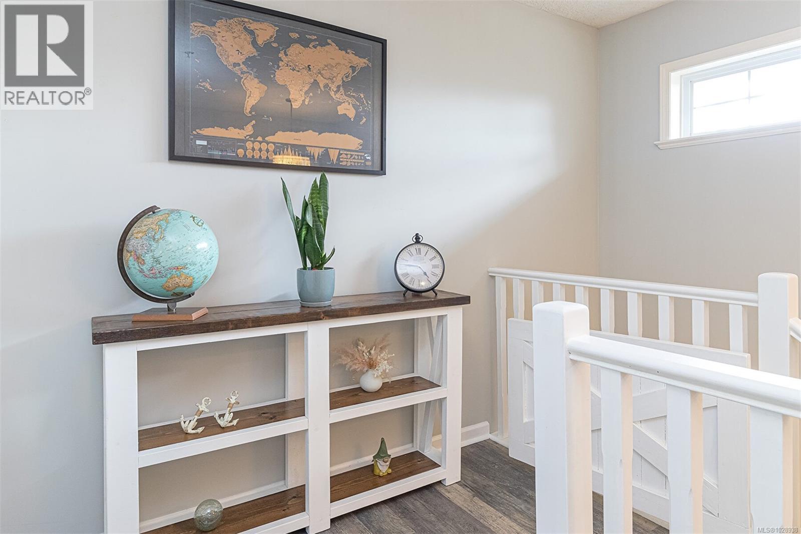 4 15 Helmcken Rd, View Royal