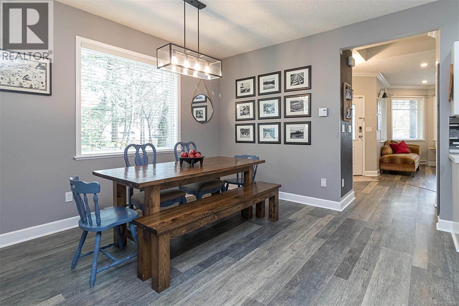 4 15 Helmcken Rd, View Royal