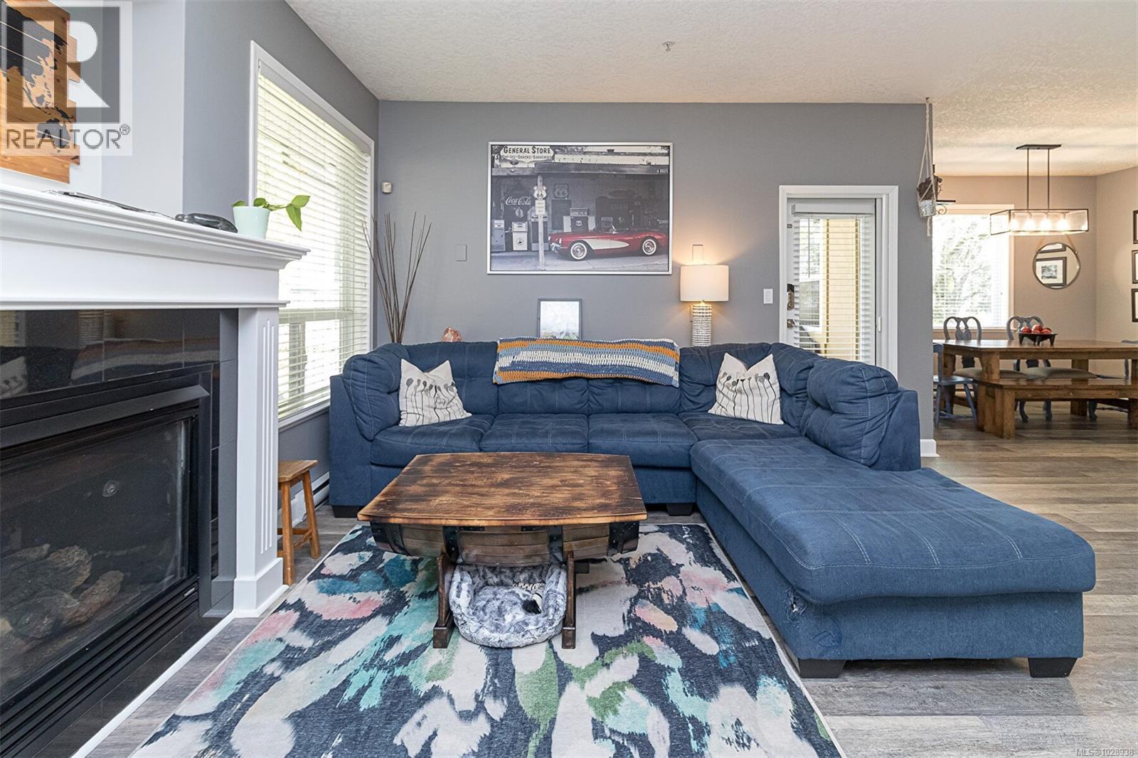 4 15 Helmcken Rd, View Royal